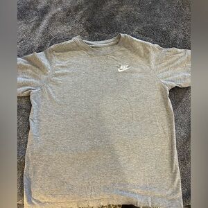 Nike youth Heather Gray Short Sleeve Tee